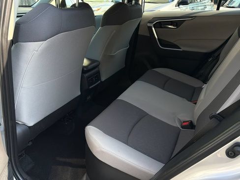 Used 2025 Toyota RAV4 XLE w/ Convenience Package AWD/4WD image 19