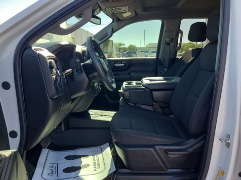 Used 2025 Chevrolet Silverado 2500 W/T w/ WT Convenience Package AWD/4WD image 12