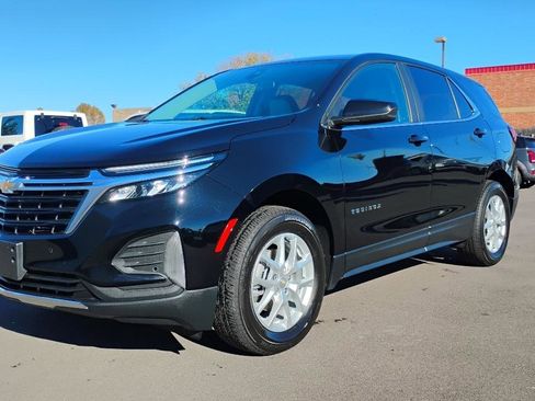 Used 2023 Chevrolet Equinox LT AWD/4WD image 3