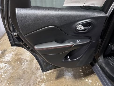 Used 2022 Jeep Cherokee Trailhawk w/ Premium Leather Package image 9