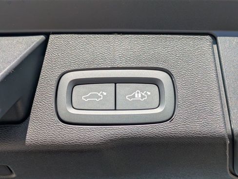 New 2026 Volvo XC60 B5 Core image 14