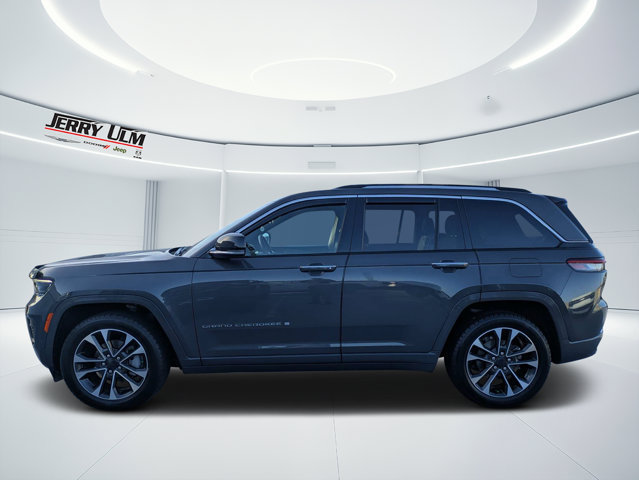 Certified 2022 Jeep Grand Cherokee Overland w/ Luxury Tech Group IV AWD/4WD image 6