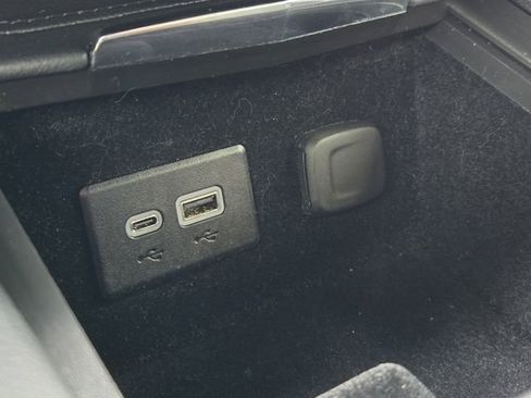 Used 2023 Cadillac XT4 Sport image 21