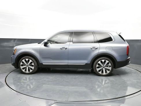 Used 2022 Kia Telluride EX w/ EX Premium Package FWD image 8