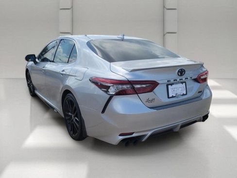 Used 2022 Toyota Camry XSE FWD image 6