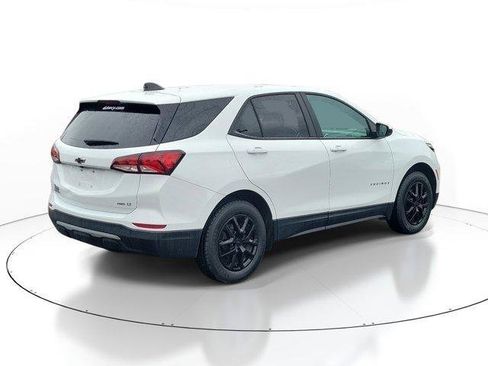 Used 2023 Chevrolet Equinox LT AWD/4WD image 4