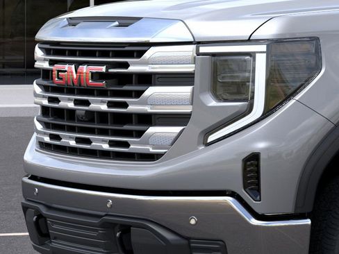 New 2025 GMC Sierra 1500 SLE w/ Preferred Package image 37