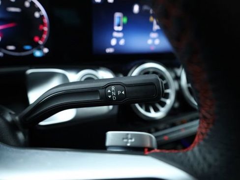 Certified 2025 Mercedes-Benz GLB 250 image 19