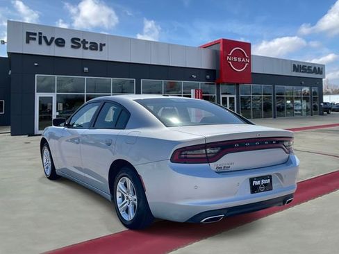 Used 2022 Dodge Charger SXT RWD image 4