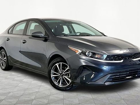 Used 2022 Kia Forte LXS image 1
