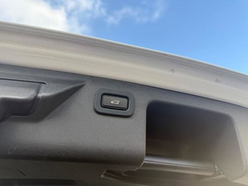 Used 2022 Land Rover Discovery Sport S image 14