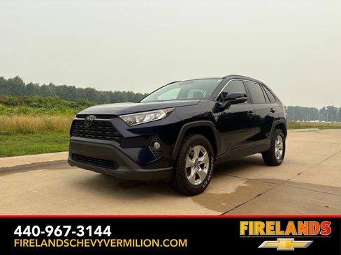 Used 2020 Toyota RAV4 XLE w/ Convenience Package AWD/4WD image 1