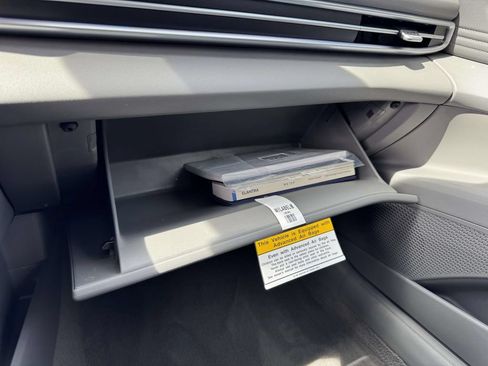 Certified 2024 Hyundai Elantra SEL w/ Convenience Package FWD image 35