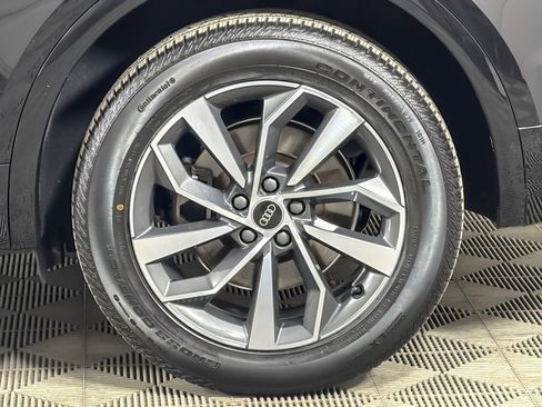 Used 2023 Audi Q5 2.0T Premium Plus w/ Premium Plus Package AWD/4WD image 25