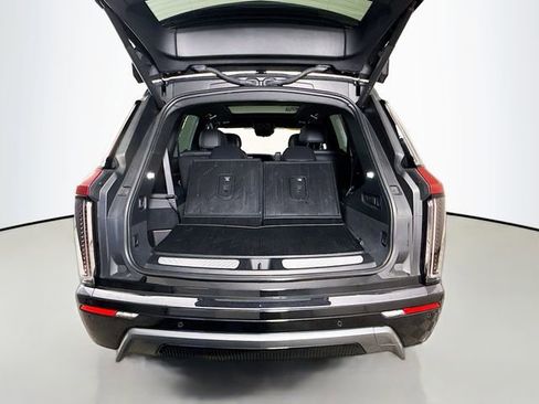 Used 2026 Cadillac Vistiq Sport w/ LPO, Floor Liner Package image 31