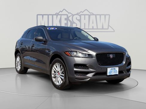 Used 2019 Jaguar F-PACE Prestige AWD/4WD image 7
