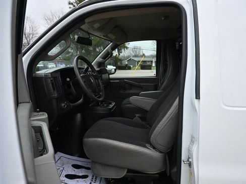 Used 2024 Chevrolet Express 2500 w/ Driver Convenience Package image 25