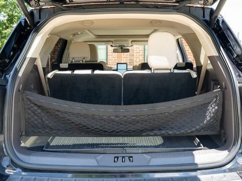Used 2020 Ford Explorer Platinum w/ Premium Technology Package AWD/4WD image 54