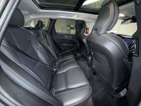 Used 2023 Volvo XC60 B6 Ultimate AWD/4WD image 16