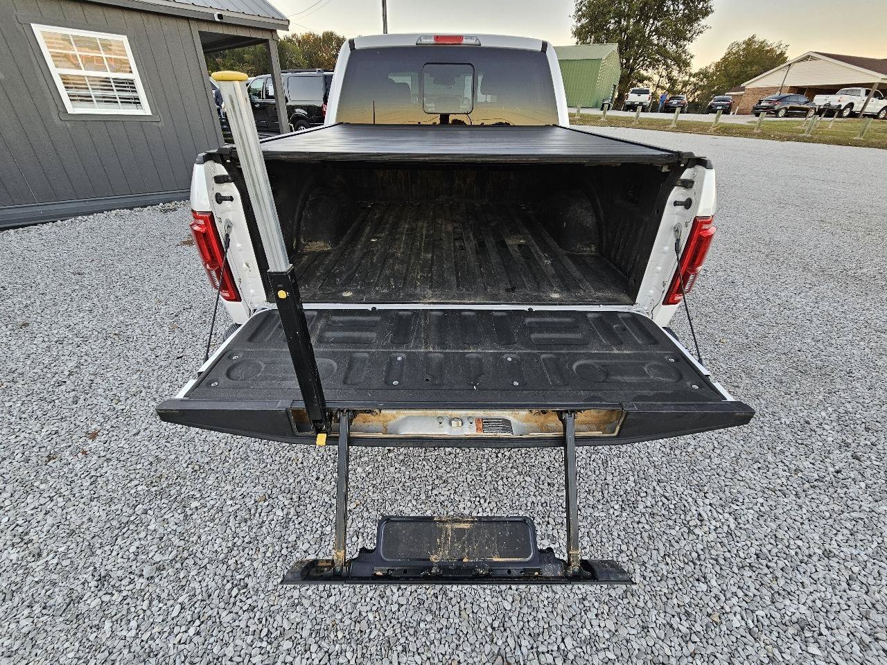 Used 2015 Ford F150 Lariat w/ Equipment Group 502A Luxury AWD/4WD image 29