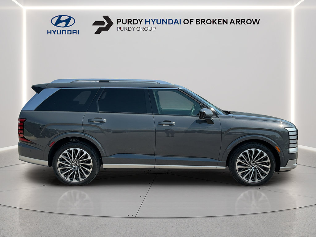 Certified 2026 Hyundai Palisade Calligraphy FWD image 2