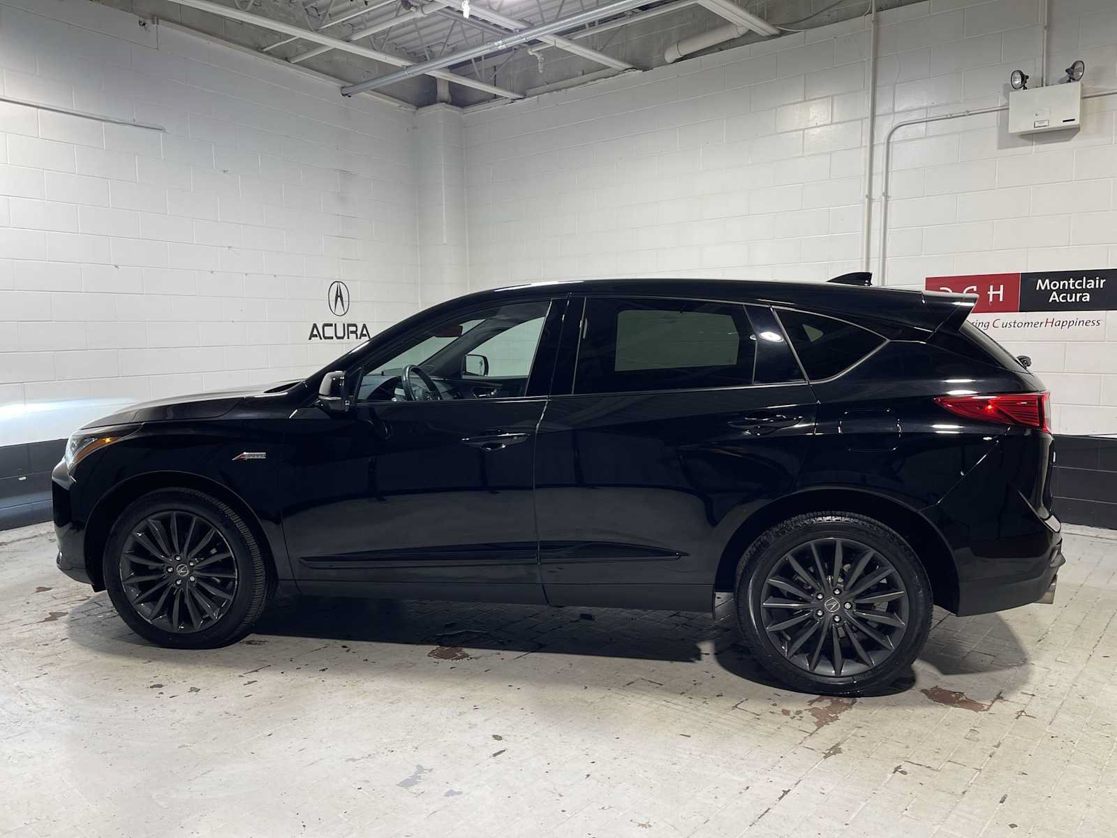 Certified 2024 Acura RDX w/ Advance Package AWD/4WD image 3