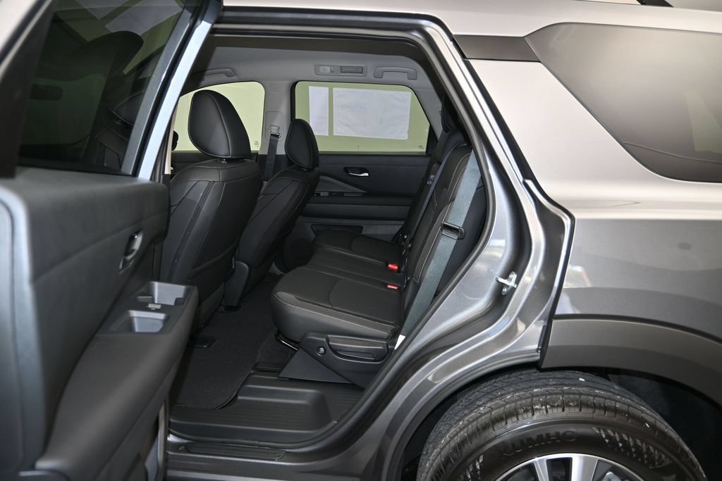 New 2026 Nissan Pathfinder SL w/ Cargo Package FWD image 22