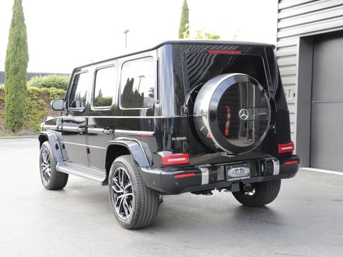 Used 2024 Mercedes-Benz G 550 image 4