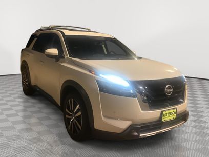 Used 2023 Nissan Pathfinder Platinum w/ Cargo Package