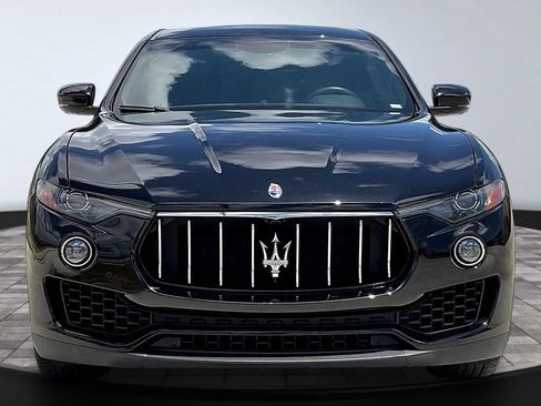 Used 2018 Maserati Levante AWD/4WD image 2