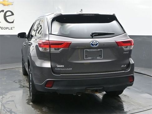Used 2019 Toyota Highlander XLE image 36