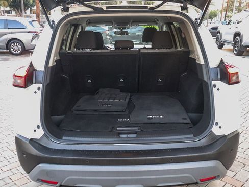 Used 2023 Nissan Rogue SV image 27