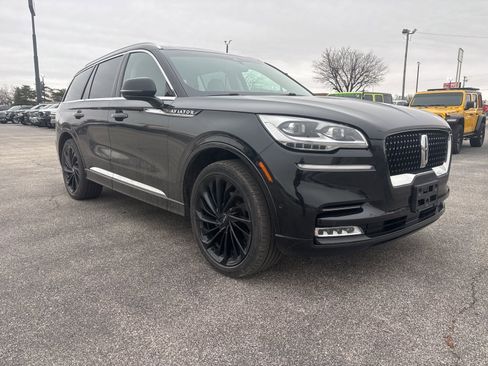 Used 2022 Lincoln Aviator Reserve w/ Equipment Group 201A image 3