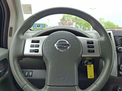 Used 2018 Nissan Frontier SV w/ Value Truck Package AWD/4WD image 20