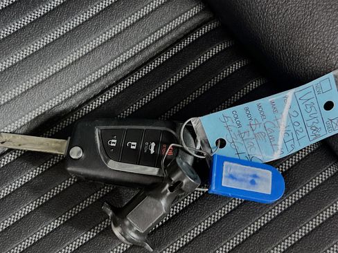 Used 2021 Toyota Camry SE image 35