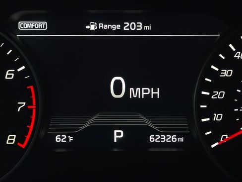 Used 2019 Kia Stinger GT1 AWD/4WD image 5