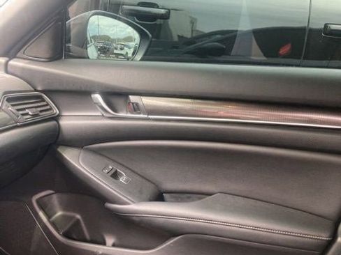 Used 2021 Honda Accord Sport image 15