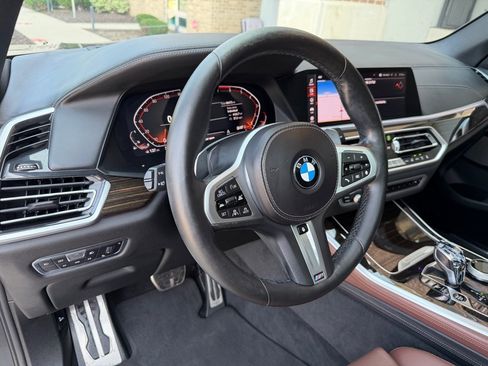 Used 2019 BMW X5 xDrive50i w/ M Sport Package AWD/4WD image 10