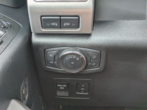 Used 2019 Ford F150 Platinum w/ Equipment Group 701A Luxury AWD/4WD image 20