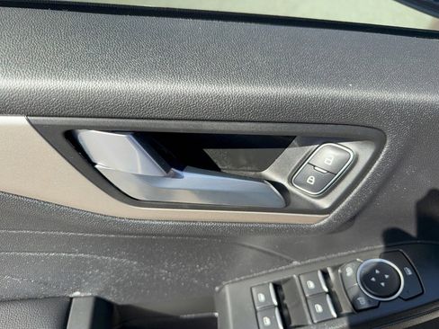 Certified 2022 Ford Escape SEL image 9