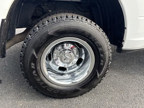 Used 2022 RAM 3500 Big Horn image 11