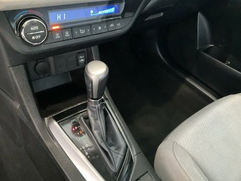 Used 2016 Toyota Corolla LE image 11