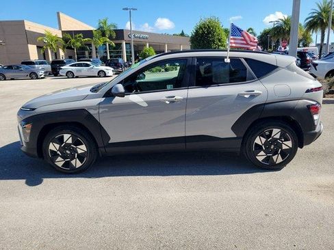 Certified 2025 Hyundai Kona SEL FWD image 8