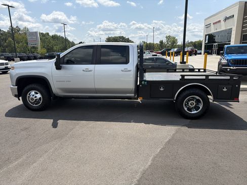Used 2022 Chevrolet Silverado 3500 LT w/ Convenience Package AWD/4WD image 18