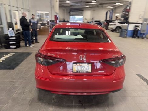 Used 2025 Honda Civic Sport image 6