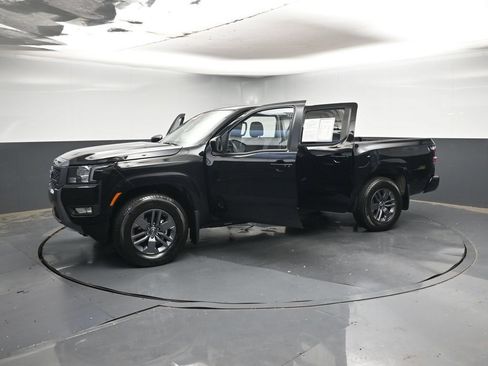 Used 2025 Nissan Frontier SV w/ SV Convenience Package RWD image 44