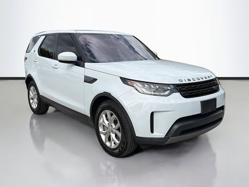 Used 2019 Land Rover Discovery SE image 1