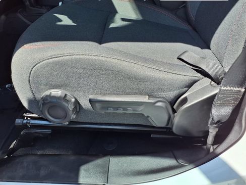 Used 2026 Jeep Gladiator Rubicon w/ Steel Power Dome Hood Package AWD/4WD image 22