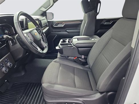 Certified 2024 Chevrolet Silverado 1500 LT image 32
