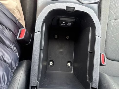 Used 2024 Toyota RAV4 XLE FWD image 29